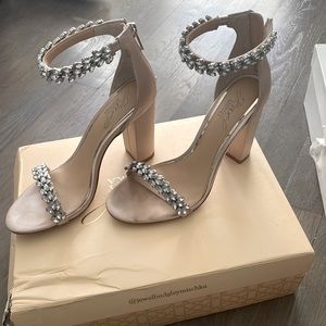 Badgley mischka heels size 61/2 worn once!